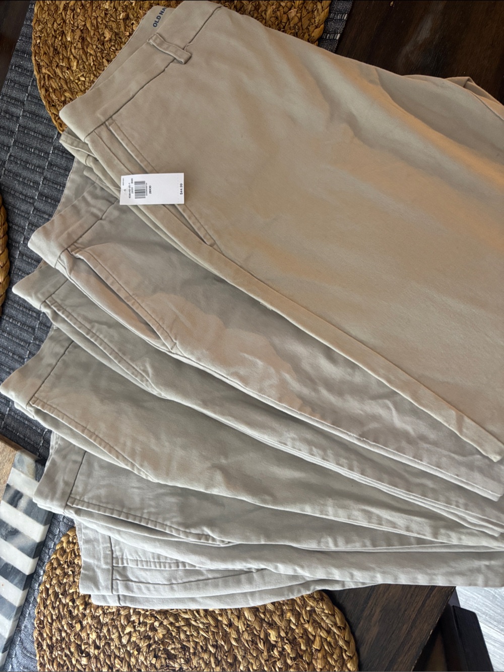 6 pairs of Old Navy Men's Classic Tan Chino Pants!